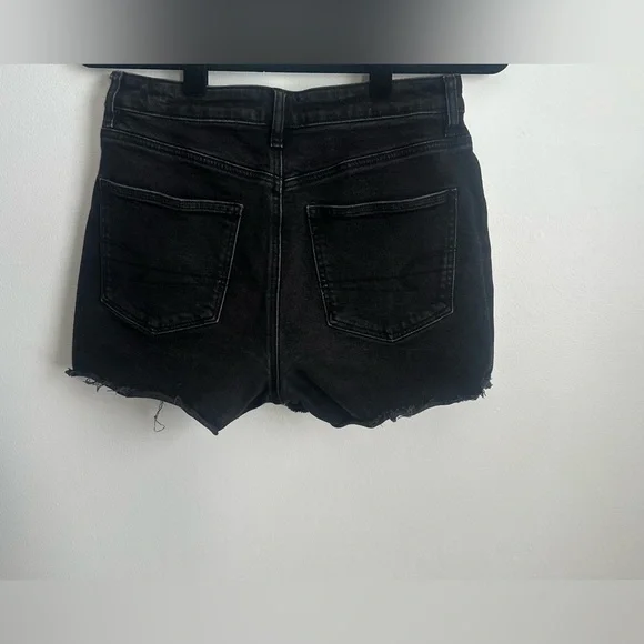 American Eagle Black High Waisted Denim Shorts Size 4 Stretch Frayed Hem - Picture 2 of 2
